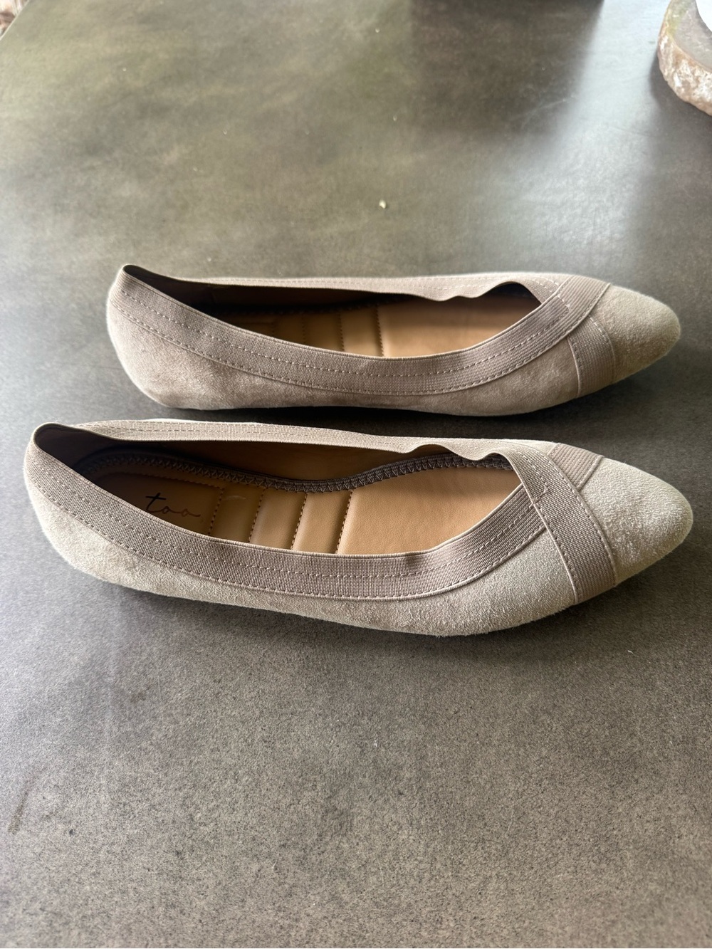 me too shoes in Taupe Suede Pointed Toe Ballet Flats Reign new without box